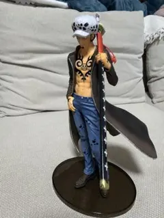ONE PIECE フィギュア　トラファルガー・ロー