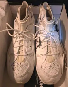 新品未使用コムデギャルソンNikeACGホワイト系スニーカーのサムネイル