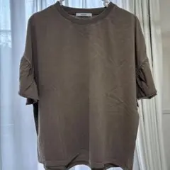DISCOAT ブラウン 半袖Tシャツ パフスリーブのサムネイル