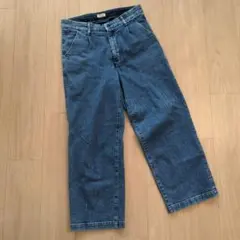 Item thumbnail for item 561b9b6b-e7fb-4679-a6af-1f1d0754c334