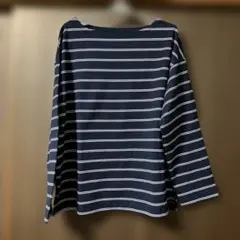 ショコラフィネローブ　ネイビー系ボーダー長袖Tシャツ