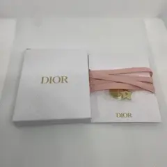 Dior ノベルティ チャーム 星 ラウンド 新品 未使用 ブレスレットのサムネイル