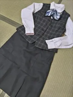 新品オフィス制服、事務服★ベスト9号のみ