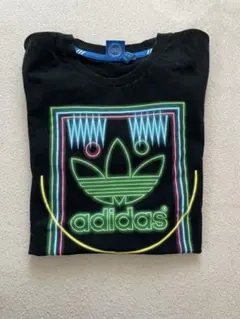★土日セールユニセックスadidas ネオンプリント Tシャツ