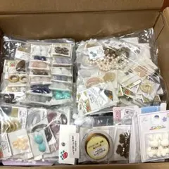 パーツクラブ　まとめて　まとめ売り　ビーズ　メタルチャーム　手芸材料