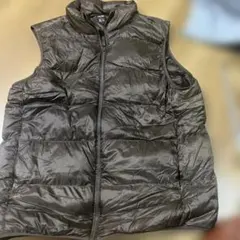 UNIQLO M オリーブグリーン ダウンベスト