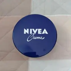 NIVEA 特大缶
