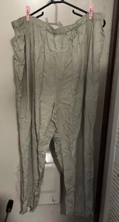 8Lサイズ　薄手パンツ