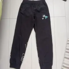 adidas スポーツパンツ 黒