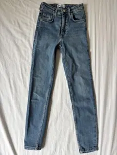 ZARA ライトブルーハイウエストスキニーデニム EUR 22