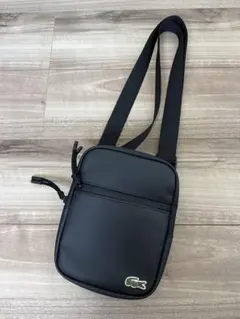 ラコステ　ショルダーバッグ　黒　ブラック　メンズ
