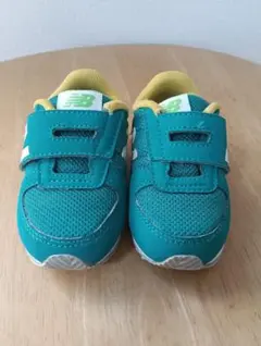 New Balance スニーカー 13cm グリーン／イエロー