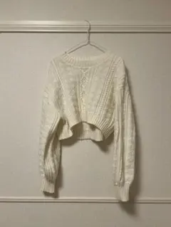 PAGEBOY アイボリー クロップドニットセーター