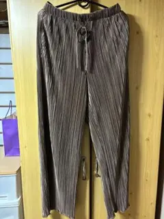 GU プリーツパンツ　ブラウン　Mサイズ　美品