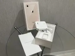 iPhone8の付属品 ＋ 箱　(箱無しOK)