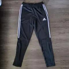 adidas ブラックパンツ M