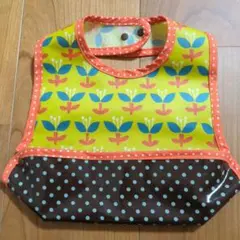 花柄 防水お食事エプロン　北欧　ハンドメイド