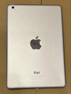 Apple iPad 本体 シルバー　ジャンク品のサムネイル