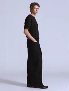 BLUETAB ワイドプリーツ CROP ジーンズ ブラックのサムネイル