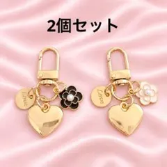 【新品】ハートキーホルダー　バッグチャーム　キーチャーム　花　ゴールド