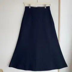 【UNIQLO】　未使用・フレアスカート・濃紺・Sサイズ・シンプル