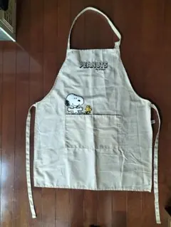 スヌーピー　さがら刺繍エプロン　ベージュのサムネイル