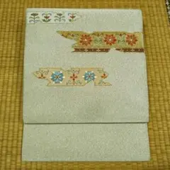 銀糸織りに金糸と花の刺繍　名古屋帯