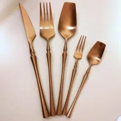 新品】マットピンクゴールド カトラリー 5本セット　フォーク スプーン ナイフ