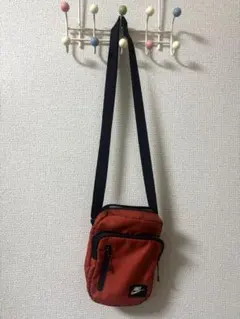 Nike オレンジ ショルダーバッグ
