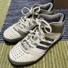 adidas テニス　シューズ