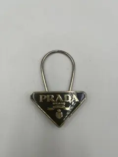 PRADA プラダ M285X トライアングル キーリング バッグチャーム - メルカリ