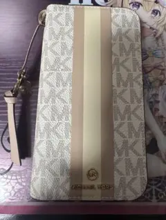 MICHAEL KORS 手帳型ケース ベージュ系 iPhone15pro