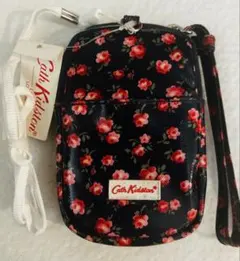 新品タグ付き　Cath Kidston 花柄ポーチ