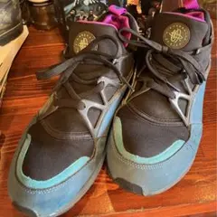 レアNIKE AIR HUARACHE LIGHT FB ハラチ　レアカラー