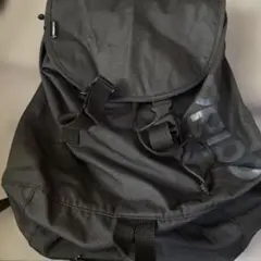 adidas 黒バックパック 約20 L