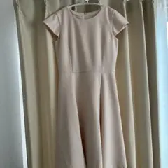 ベージュ 半袖 フレアスカート ワンピース