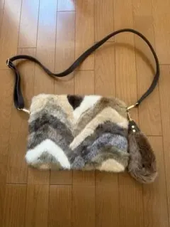 ファーショルダーバッグ、クラッチバッグ ベージュ系