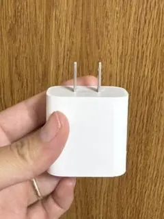 Apple 20W USB-C 電源アダプタ 本体