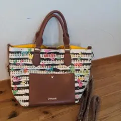 値下げ！トートバッグ　ハンドバッグ　デシグアルのサムネイル