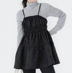 coca フロッキードット柄ハリ感キャミチュニック