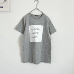 エモダ　プリント　Tシャツ　半袖　カジュアル　シンプル　タイト　Uネックのサムネイル