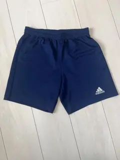 adidas ネイビー ハーフパンツ