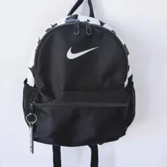 NIKE 子ども用 リュック 白×黒のサムネイル