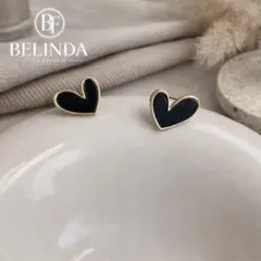 ハート型ネイビーゴールドピアス