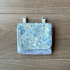 リバティハンドメイド　移動ポケット　ティッシュ・マチあり　ベッツィ　ブルー系のサムネイル