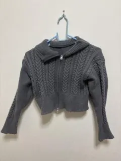 グレー ケーブルニット ジッパーセーター