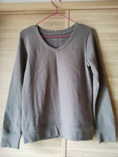 【お値下げ】新品★未使用★BAY FLOW 　Vネックカットソー