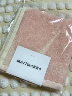 新品タグ付き袋いり❁マリメッコ　ウニッコ　タオルのサムネイル