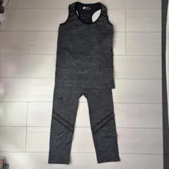 ダークグレー BODYMAKER ヨガウェアセット タンクトップとレギンス