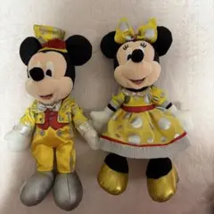 ハピネスイズヒア　ミッキーミニーぬいぐるみバッジ